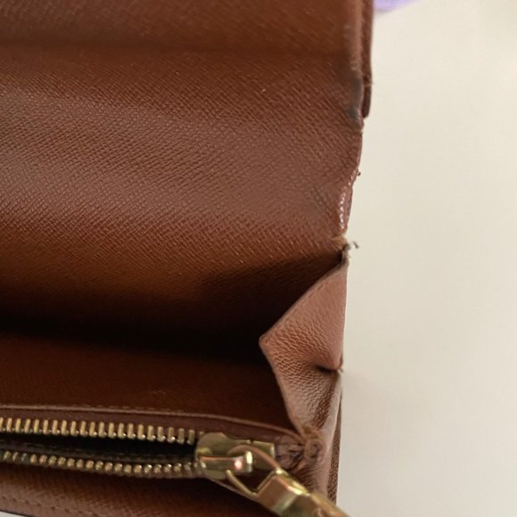 LOUIS VUITTION Vintage Authentic Monogram Sarah Long Wallet - Picture 8 of 8